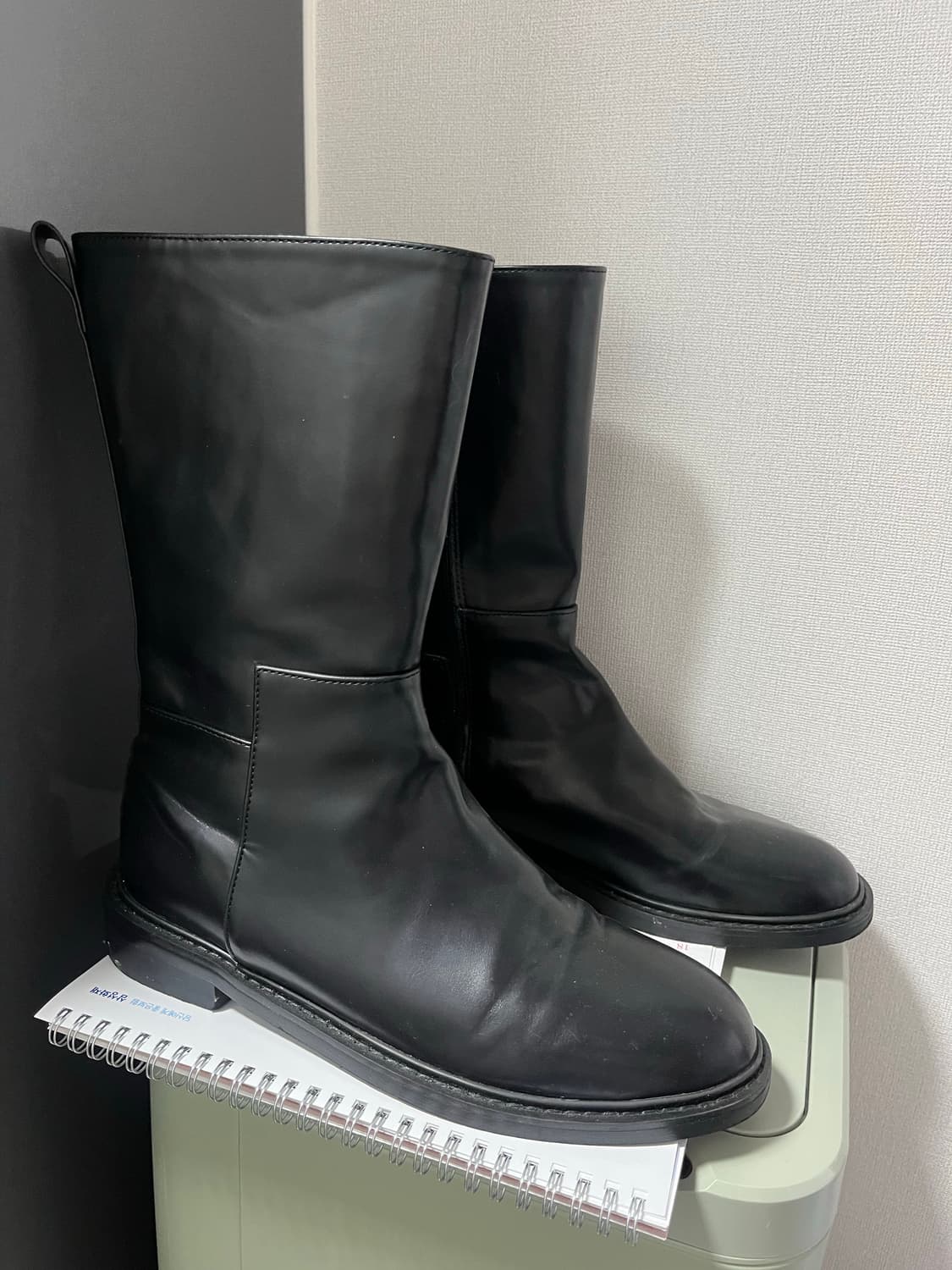 새상품 아뜨랑스 미디부츠 상품이미지1