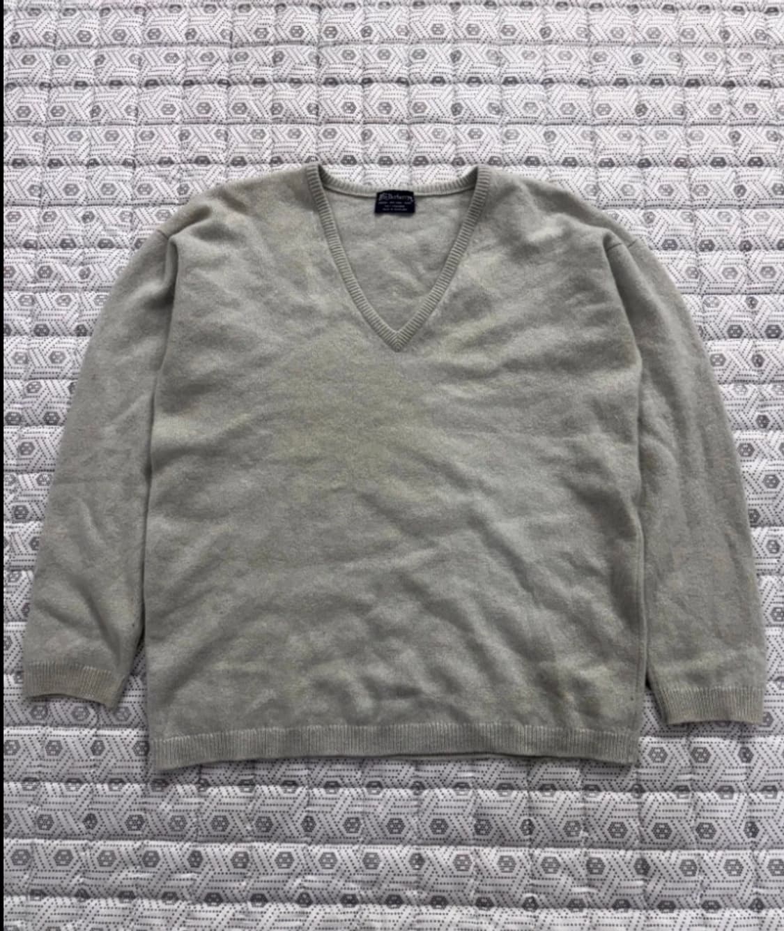 버버리 캐시미어 V넥 니트 66 상품이미지2