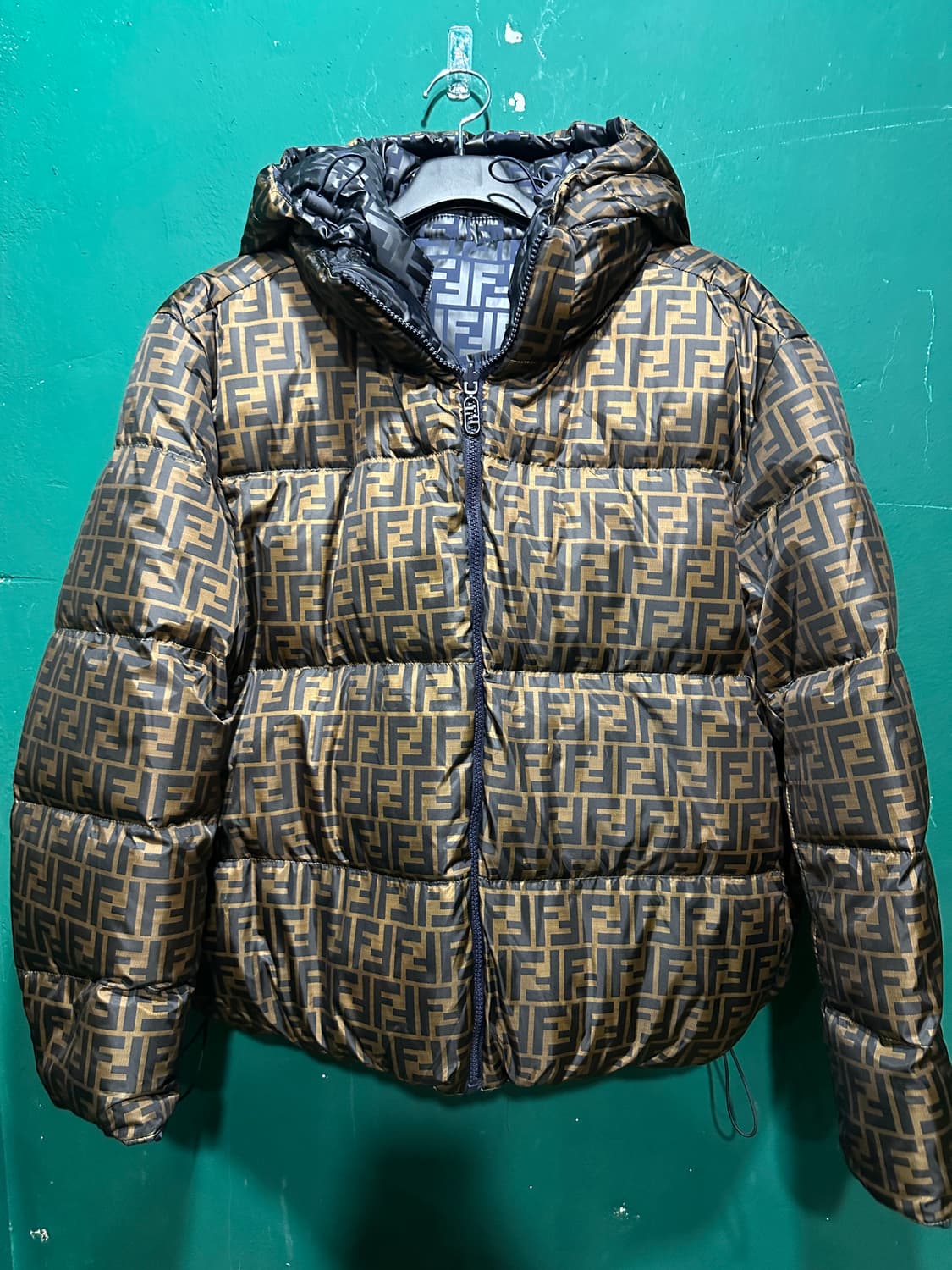 펜디 주카 리버시블 패딩 105 상품이미지3