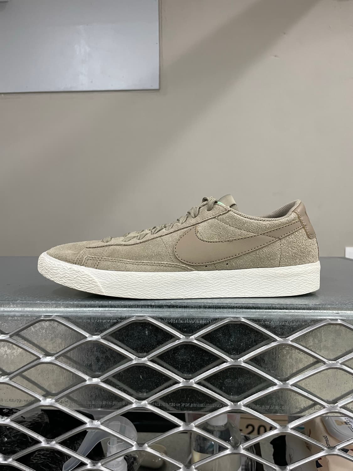 나이키 SB 블레이저 로우 카키 260 상품이미지1