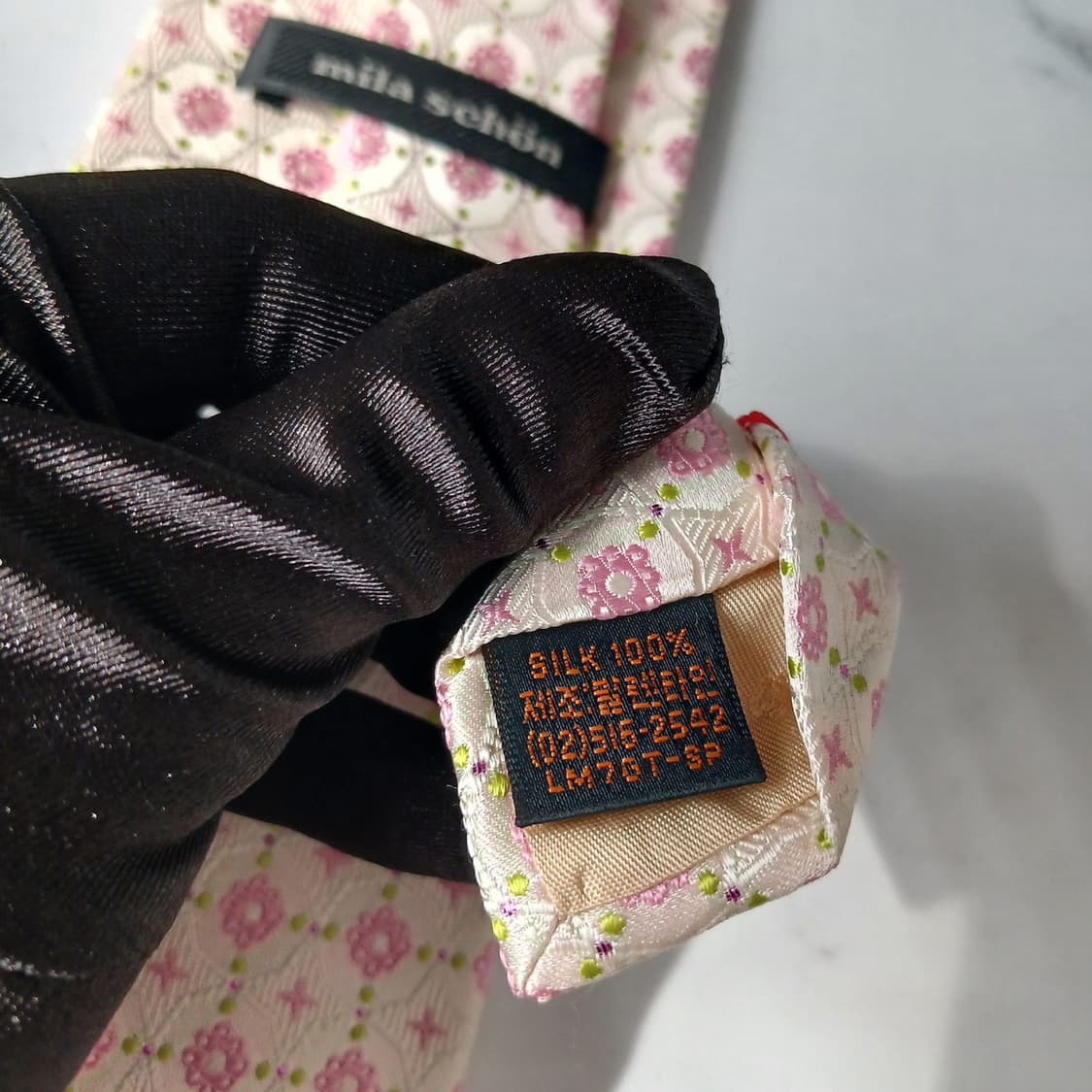 밀라숀 아이보리 & 핑크 플라워 자카드 넥타이 9cm A+등급 E887
 상품이미지9