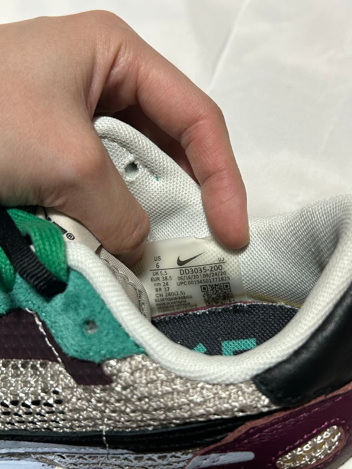 나이키 사카이 베이퍼와플(240) 급처분 상품이미지5