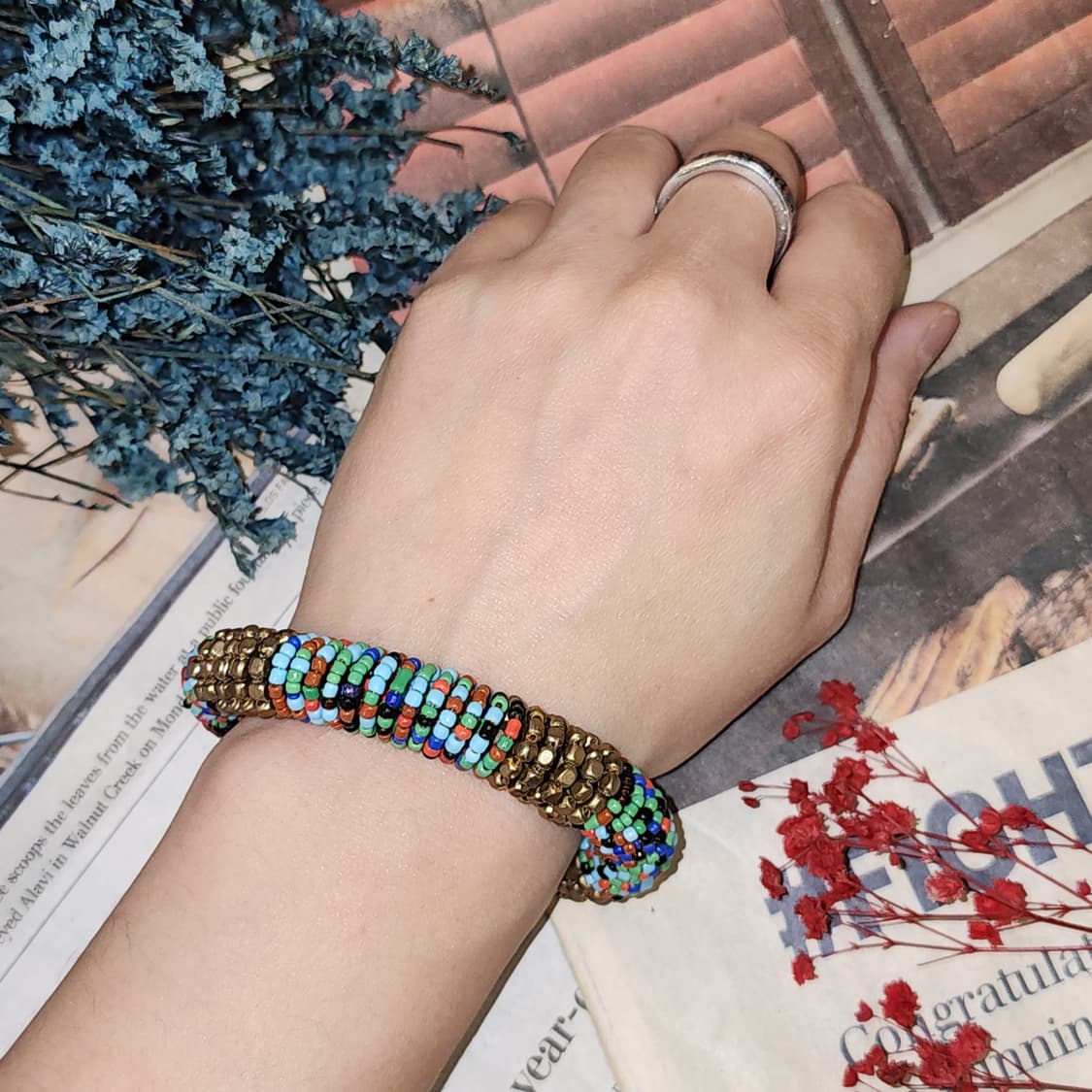 90s 프랑스 빈티지 팔찌 멀티 컬러 비즈 보헤미안 스타일 와이어 팔찌 상품이미지5