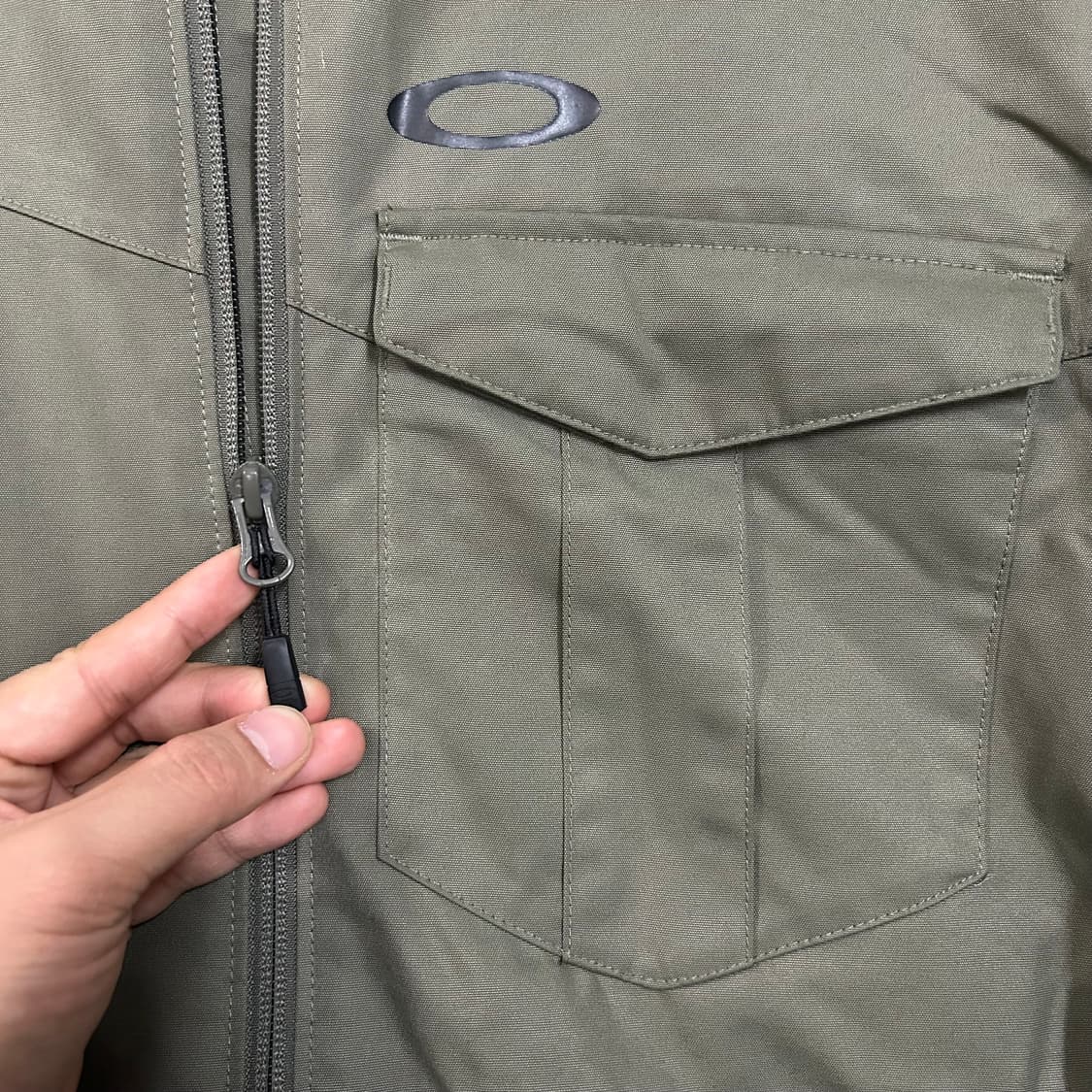 (L) 오클리 아카이브로고 카키 스노우보드 점퍼 상품이미지4