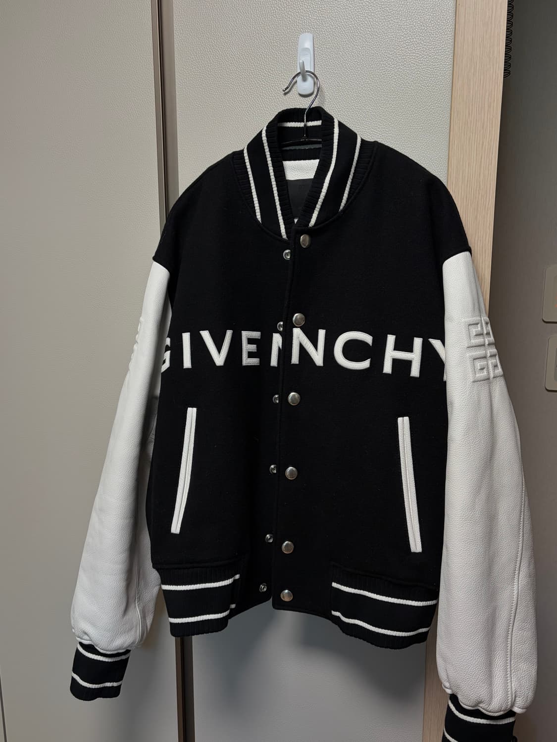 지방시 울 바시티 봄버 자켓 상품이미지1