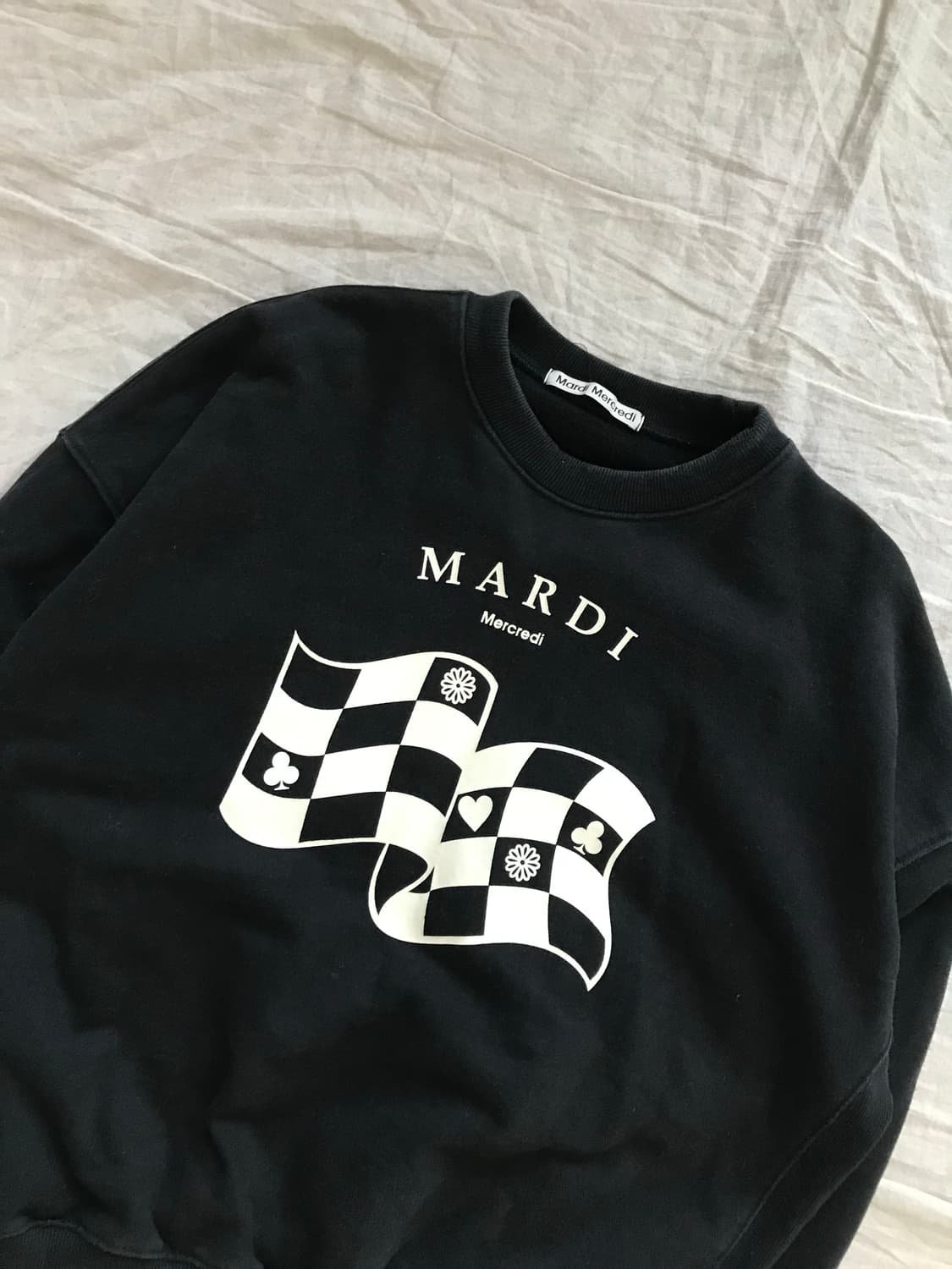 마르디 메크르디 블랙 맨투맨 상품이미지6