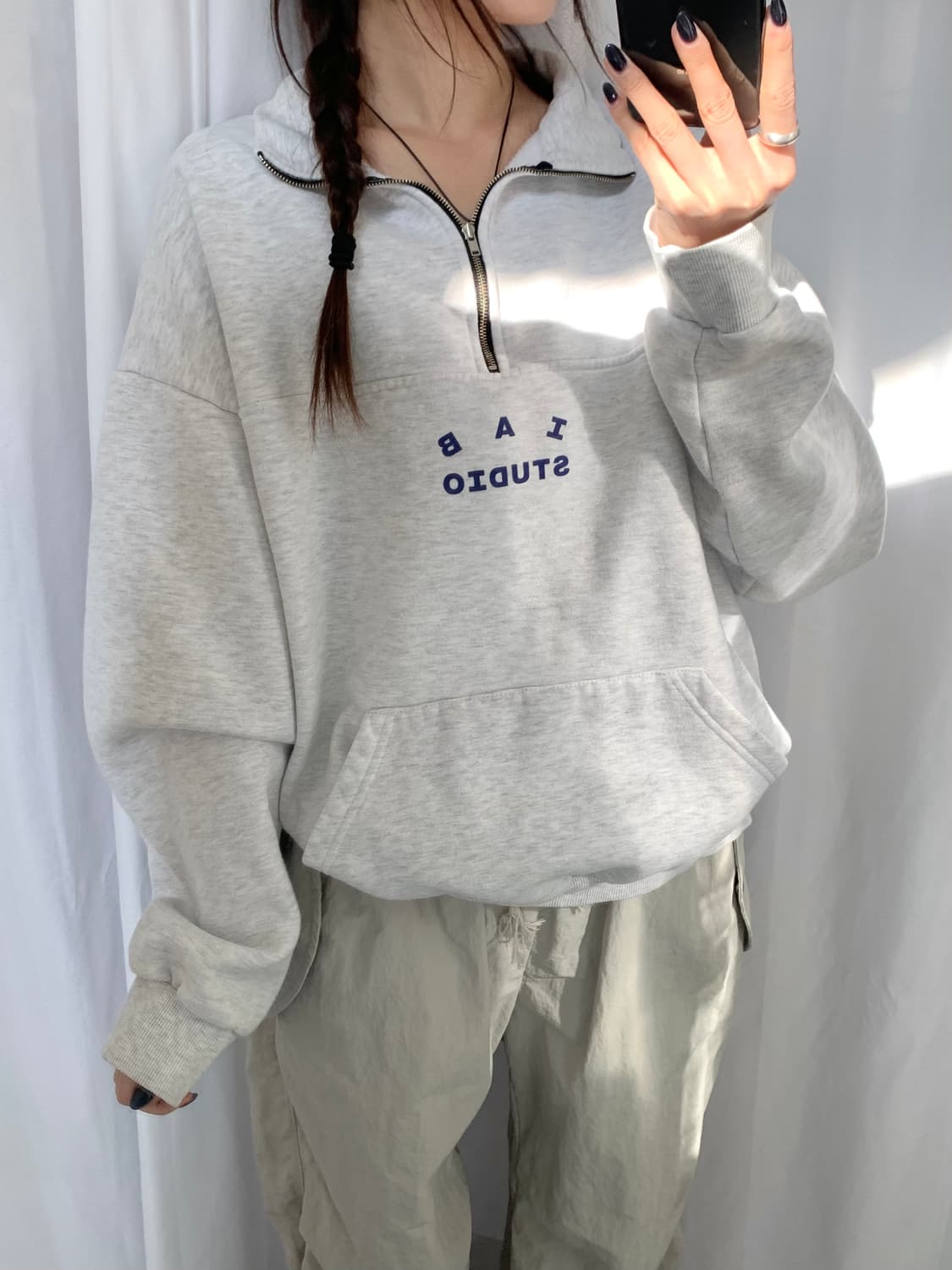 IAB 아이앱스튜디오 멜란지그레이 하프 집업 상품이미지1