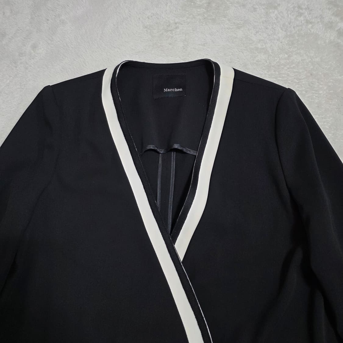 (55)여성 메르헨 블랙 배색 펄버튼 자켓 상품이미지2