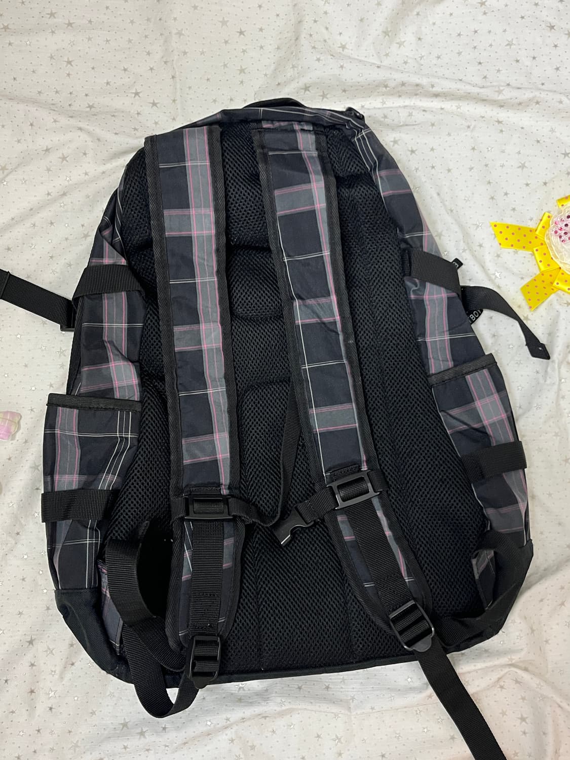 블랙핑크 체크패턴 백팩 + 핑크 피클더 프로그 키링 🐸 상품이미지4