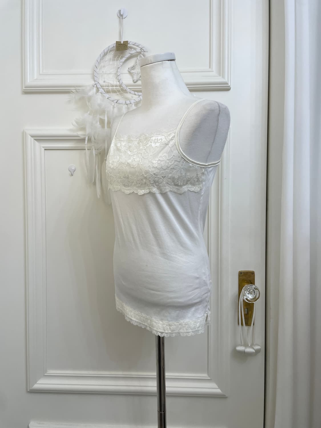 indipink ruffle v-neck top&ivory lace sl 상품이미지8