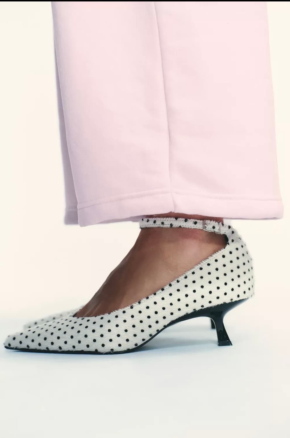 자라 물방울무늬 퍼 트리밍 레더 힐 슈즈 상품이미지1