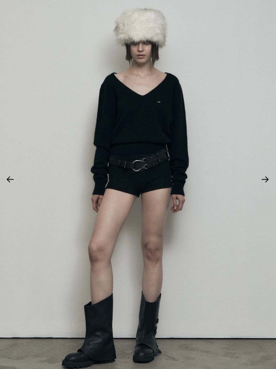 보헤미안서울 울 브이넥 니트 택 달린 새상품 판매 상품이미지1