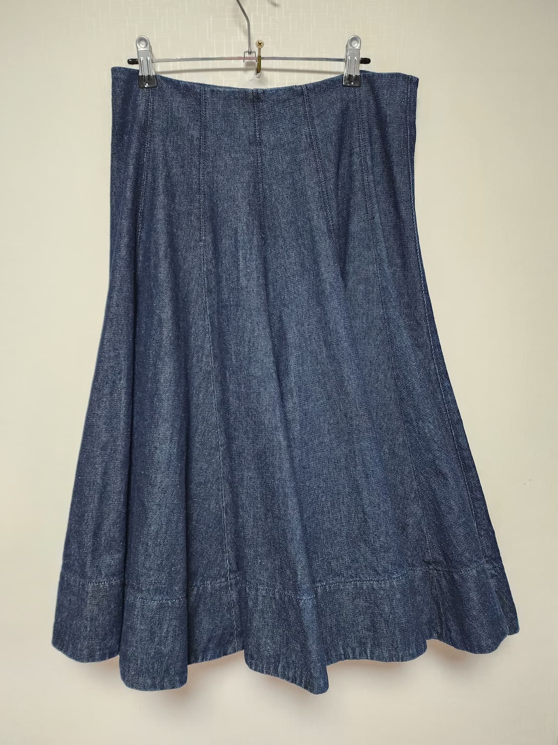 코스 볼류미너스 플리티드 데님 미디 스커트 상품이미지1