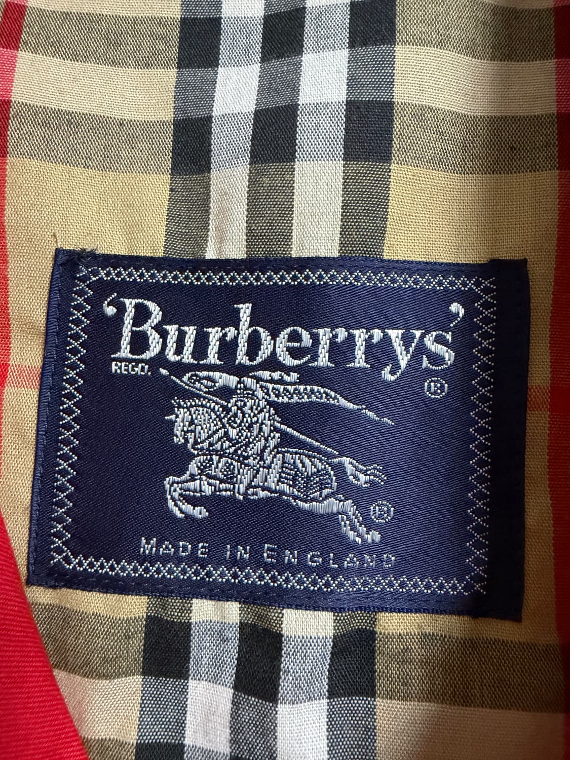 버버리 레드 트렌치코트 상품이미지3