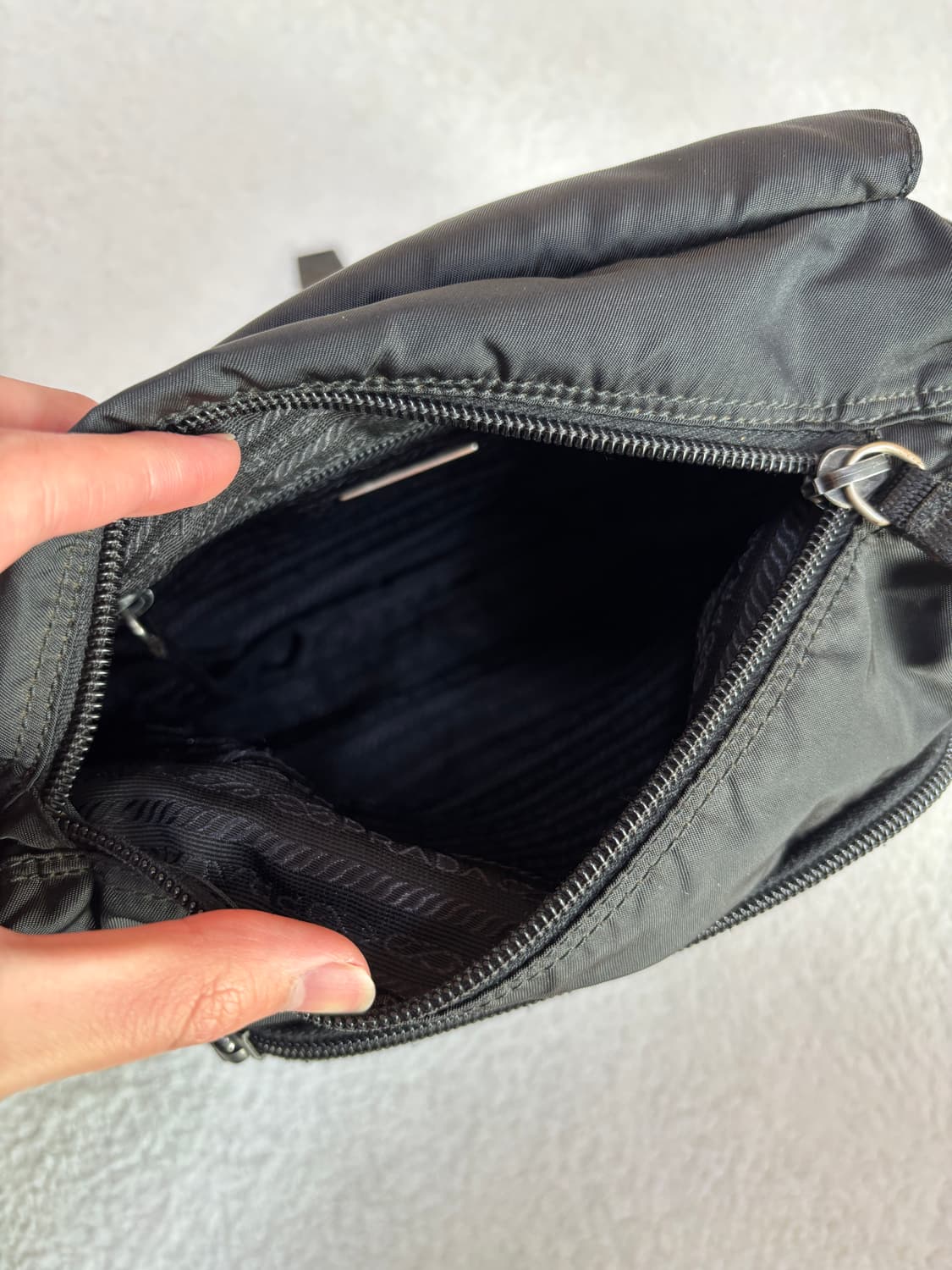 프라다 나일론 크로스백 (풀구성) 상품이미지8