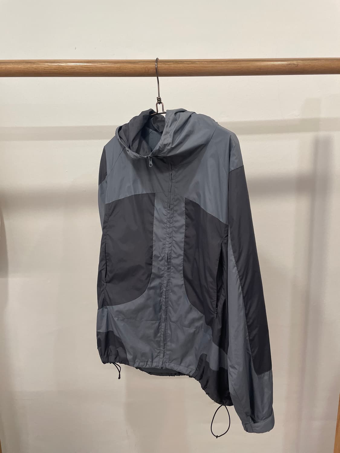 BEAMS HEART CHARCOAL WIND JACKET 상품이미지2