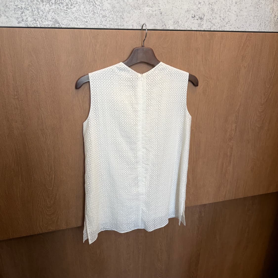 빈티지 슬리브리스 블라우스 격자 패턴 플리츠 타이 디테일 루즈핏 아이보리 상품이미지2