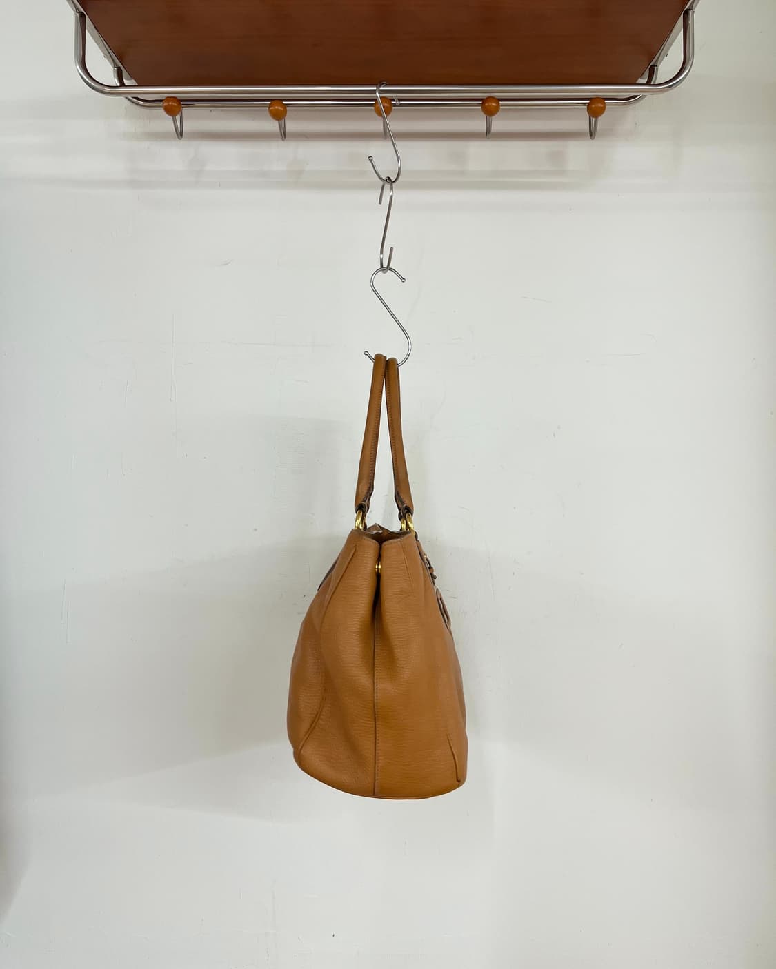 프라다 비텔로 다이노 레더 오픈 토트백 상품이미지5