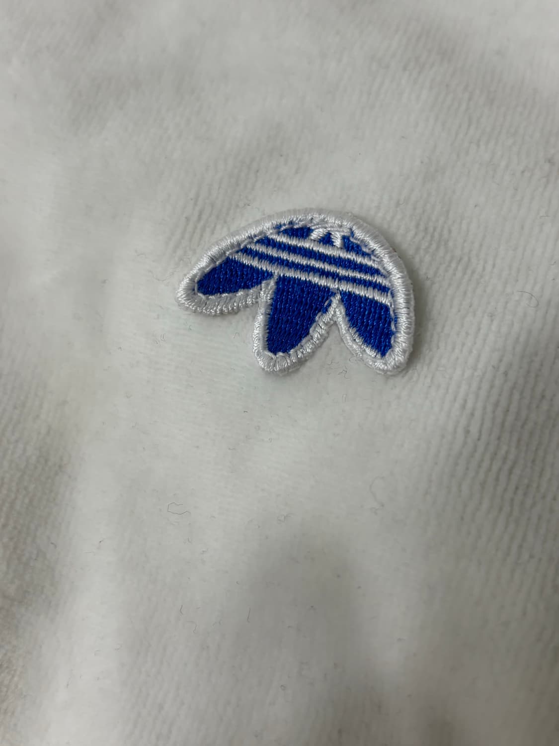 알렉산더왕x아디다스 벨루어 카라티 긴팔 화이트 블루 상품이미지5