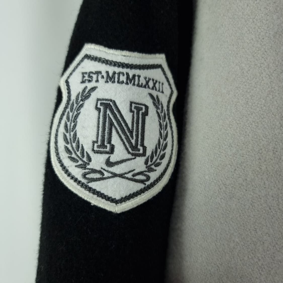 [나이키] 00'S 올드스쿨 빈티지 로고 패치 울 바시티자켓 M18827 상품이미지5