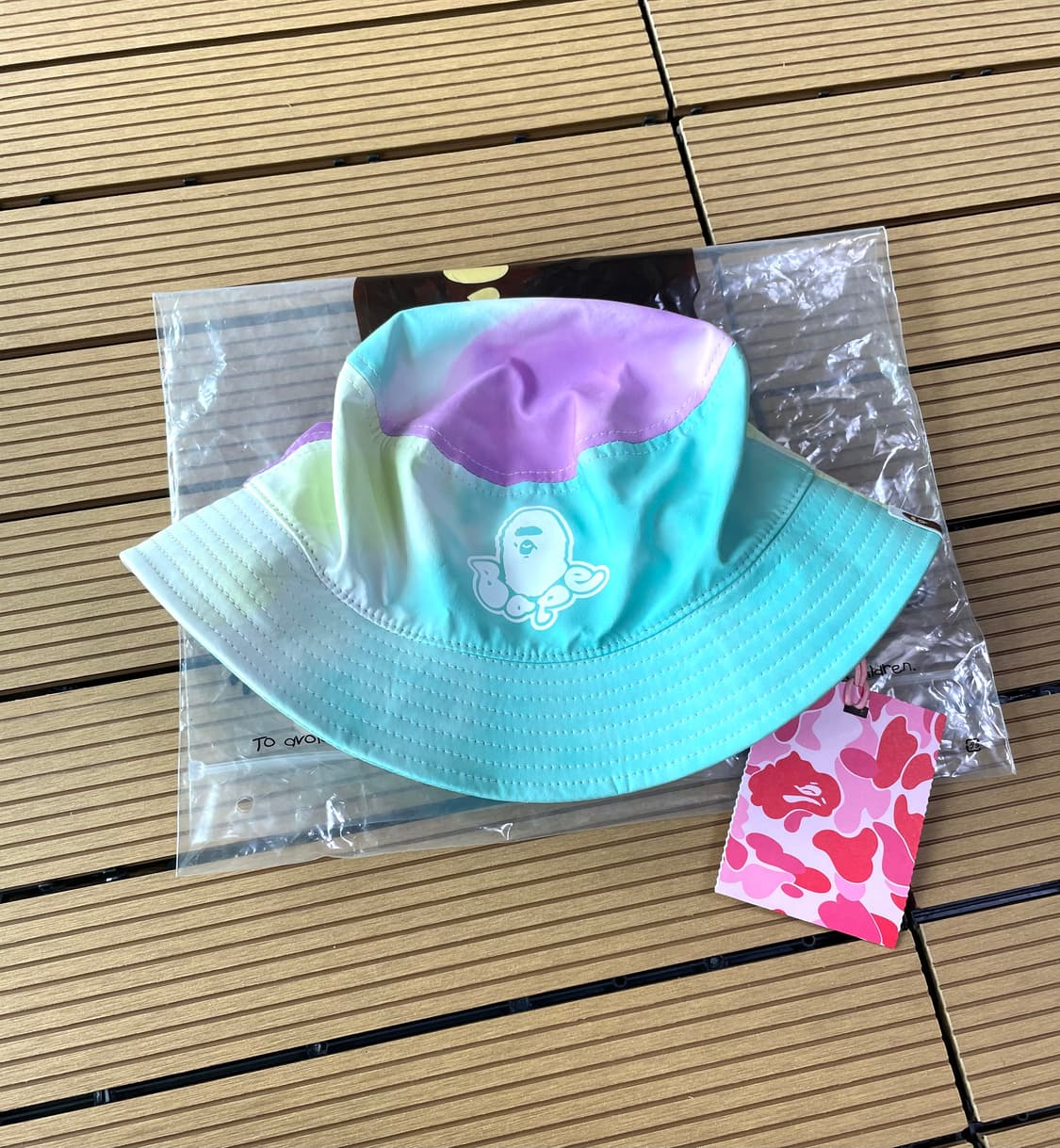 베이프 타이다이 버킷햇 상품이미지1