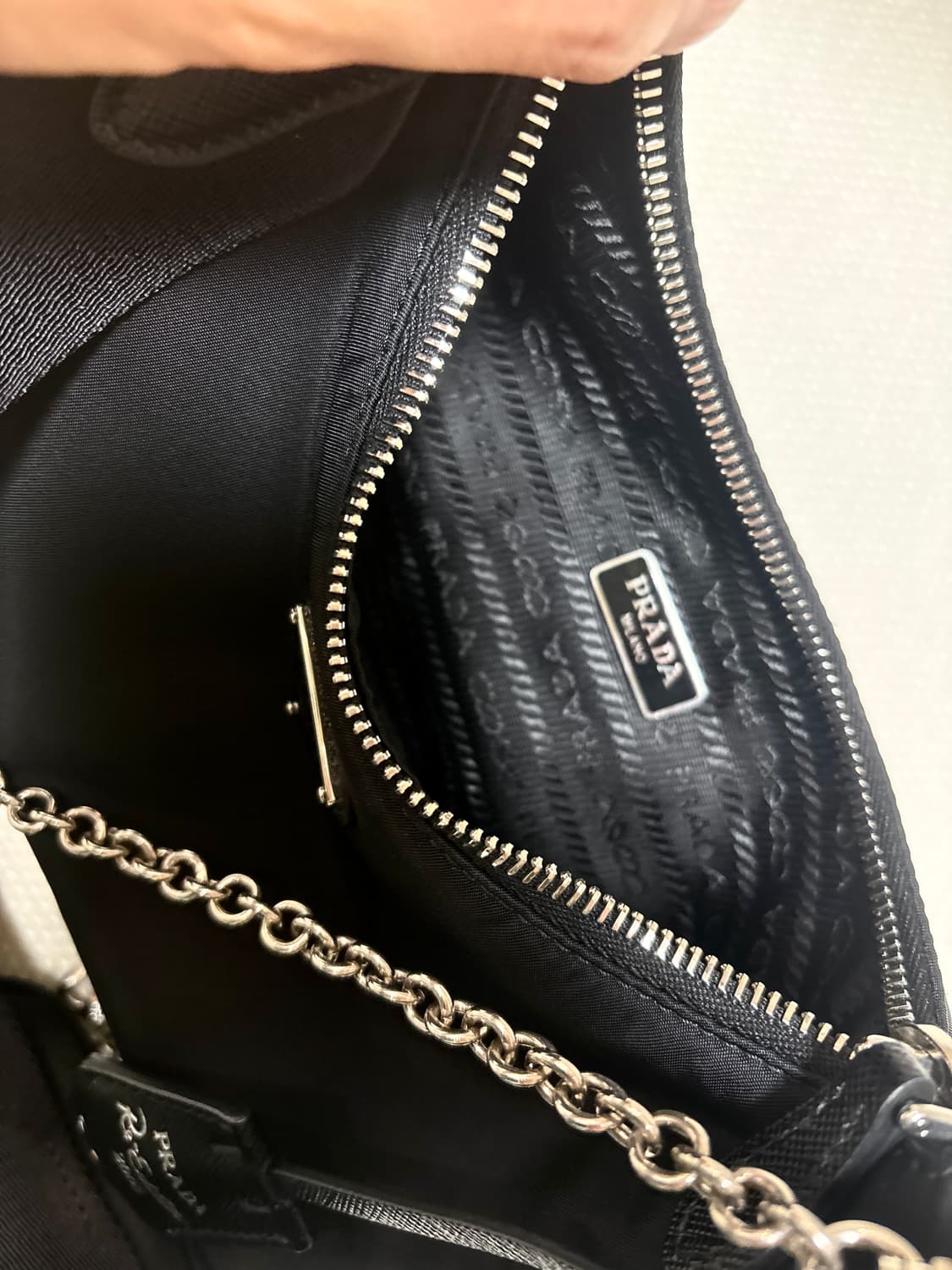 [정품] 새상품 급 프라다 리나일론 테수토 체인 호보백 풀박 상품이미지5