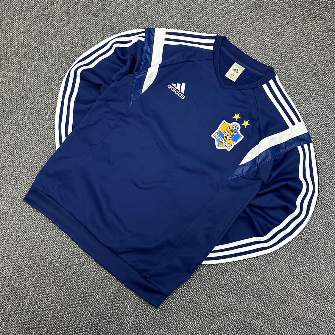 아디다스 울산현대 트레이닝탑 스웨트 95 상품이미지3