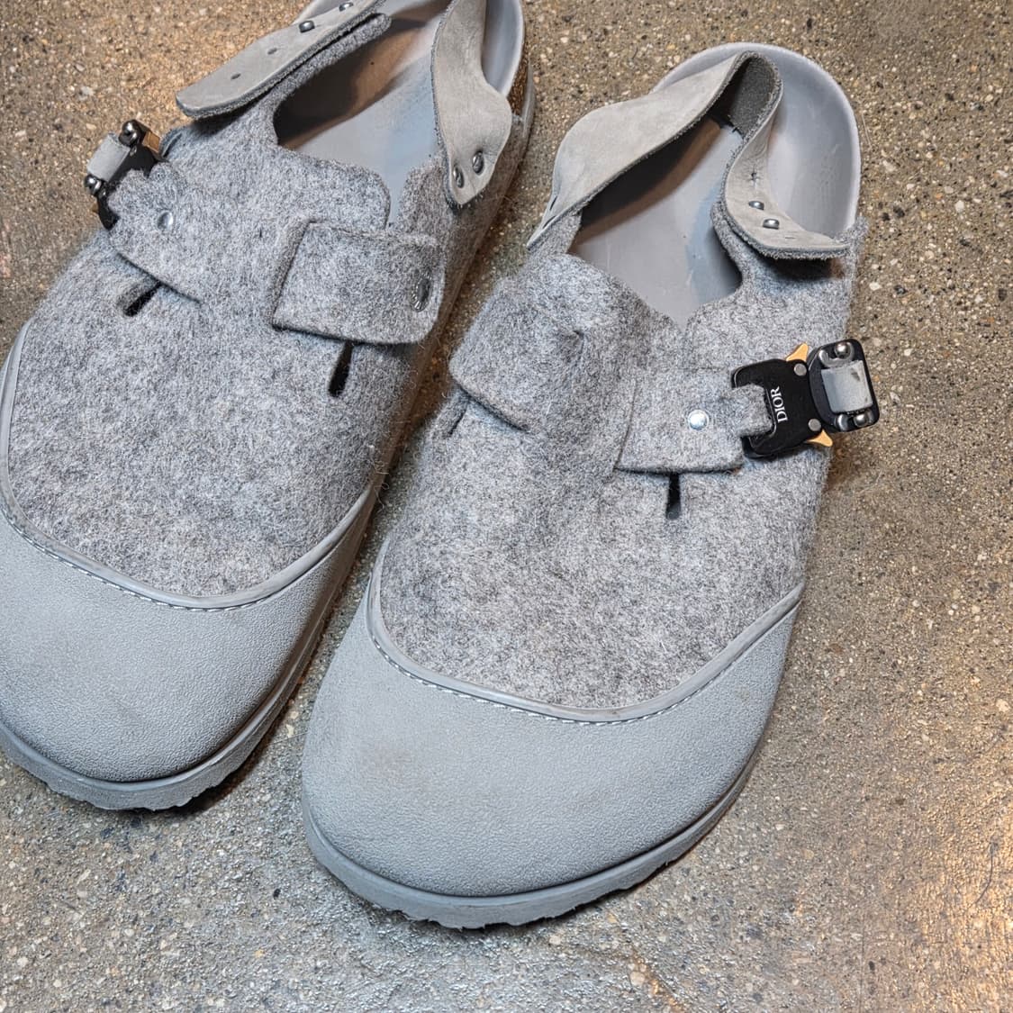 디올 x 버켄스탁 토키오 뮬 펠트 울 누벅 카프스킨 그레이 (43) 상품이미지2