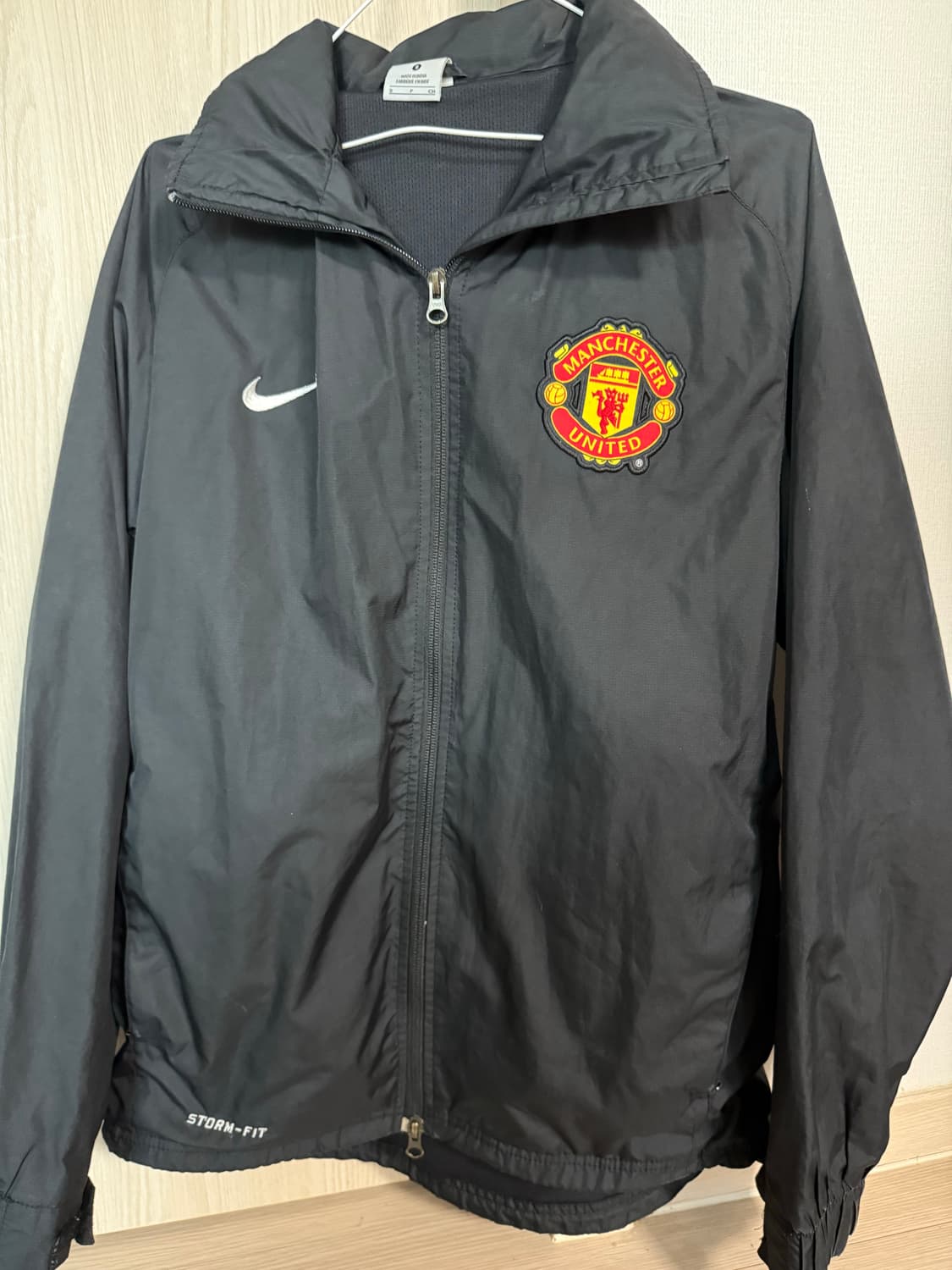 나이키 맨유 바람막이 상품이미지1
