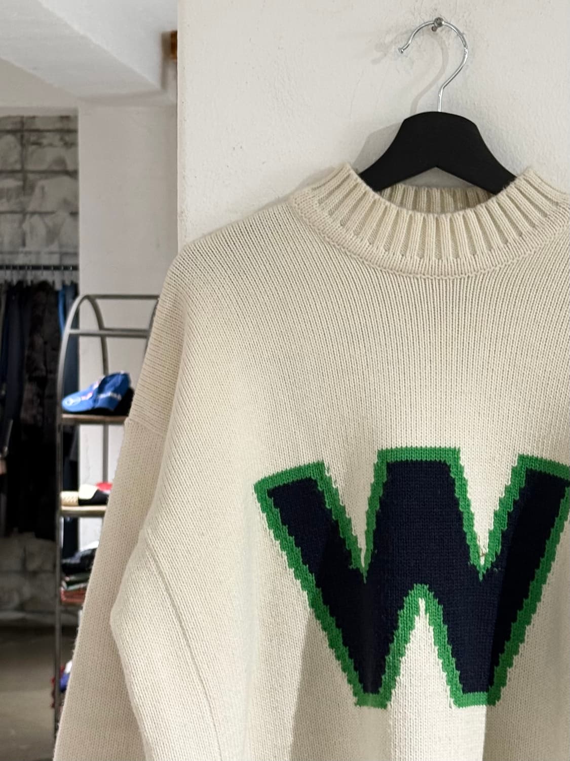 월터 반 베이렌동크 아이보리 배색 로고 니트 스웨터 상품이미지2