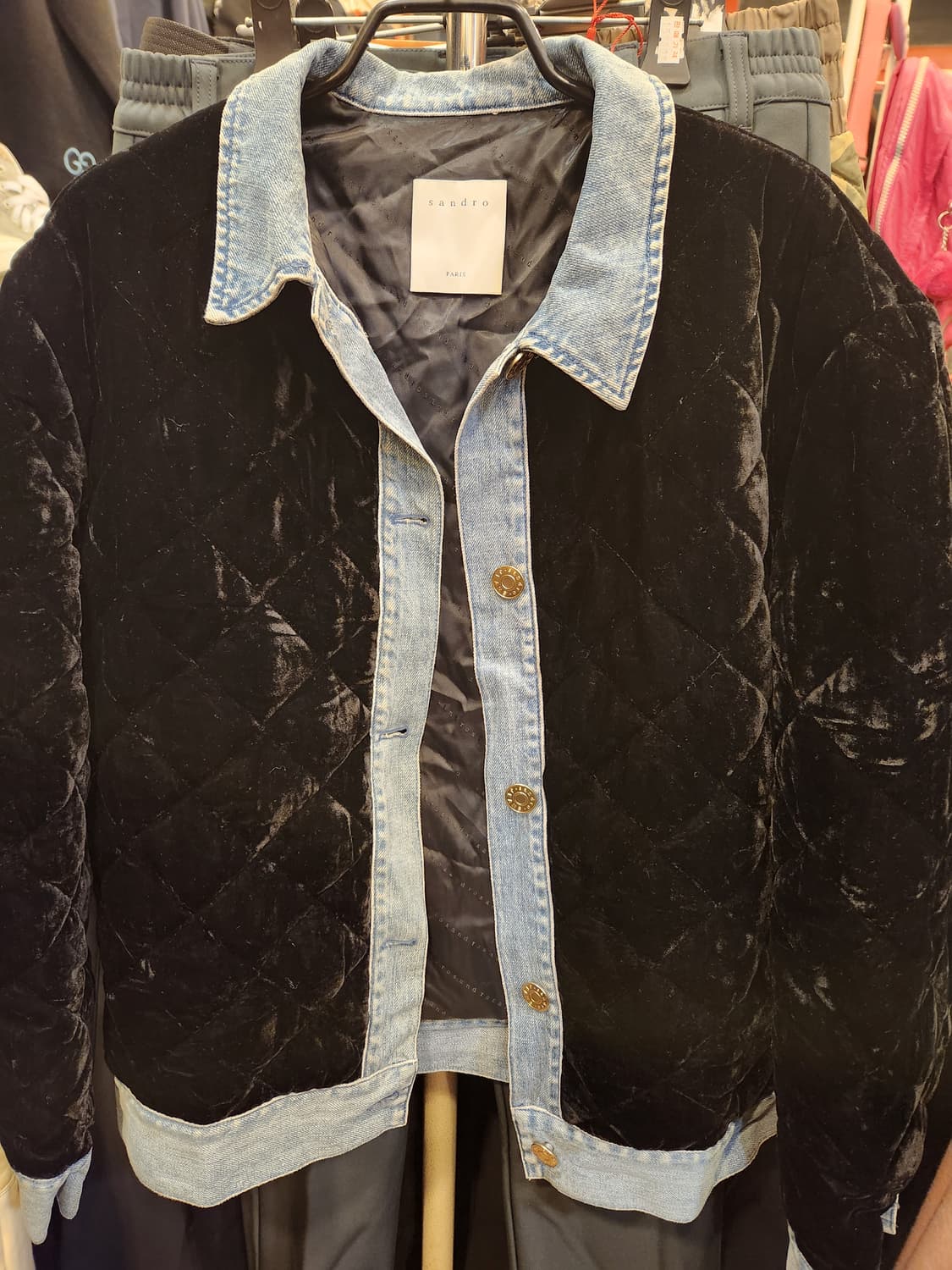 산드로 블랙 벨벳 데님배색 퀼팅자켓 상품이미지7