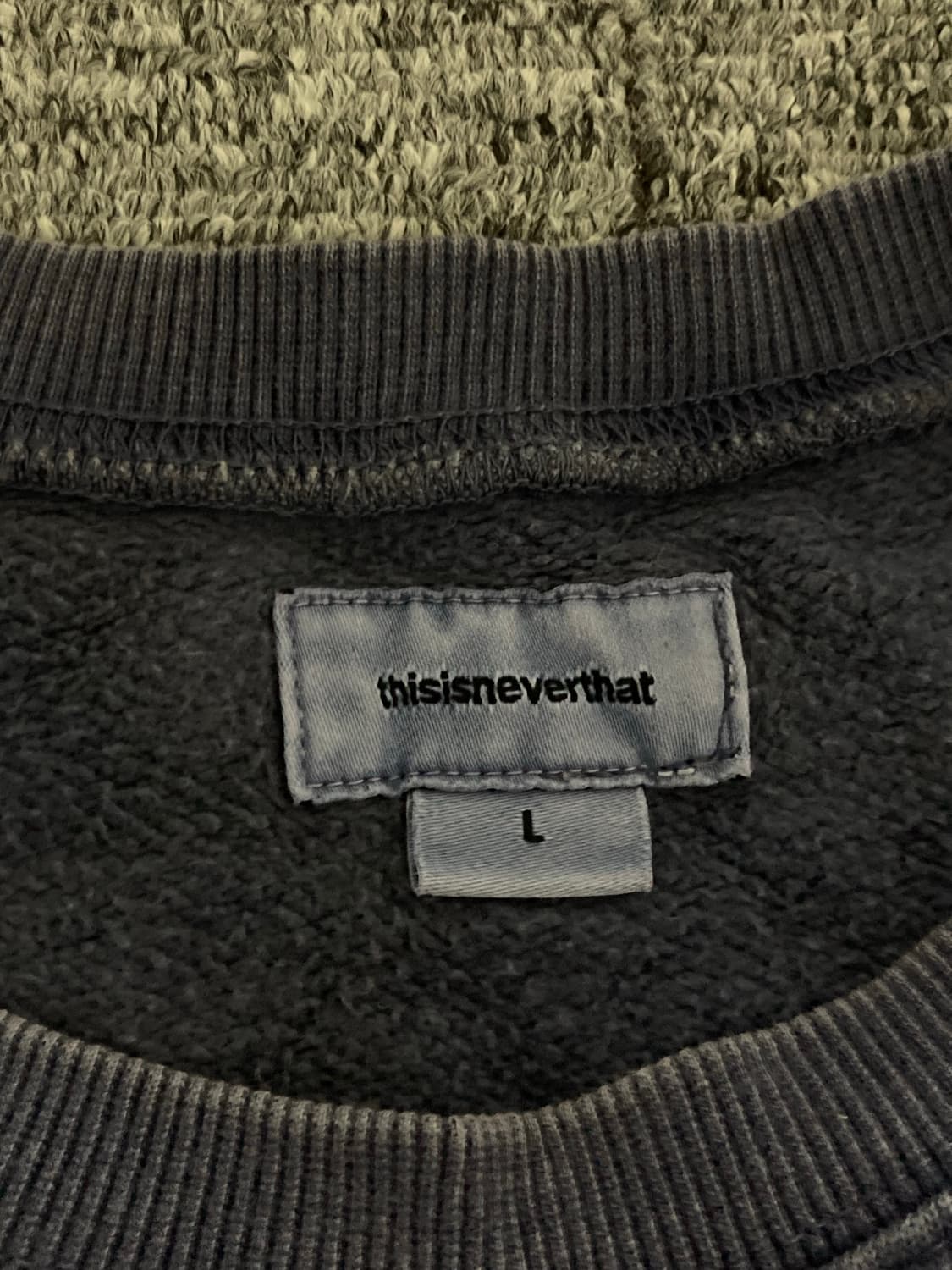 디스이즈네버댓 네이비 맨투맨 L 상품이미지3