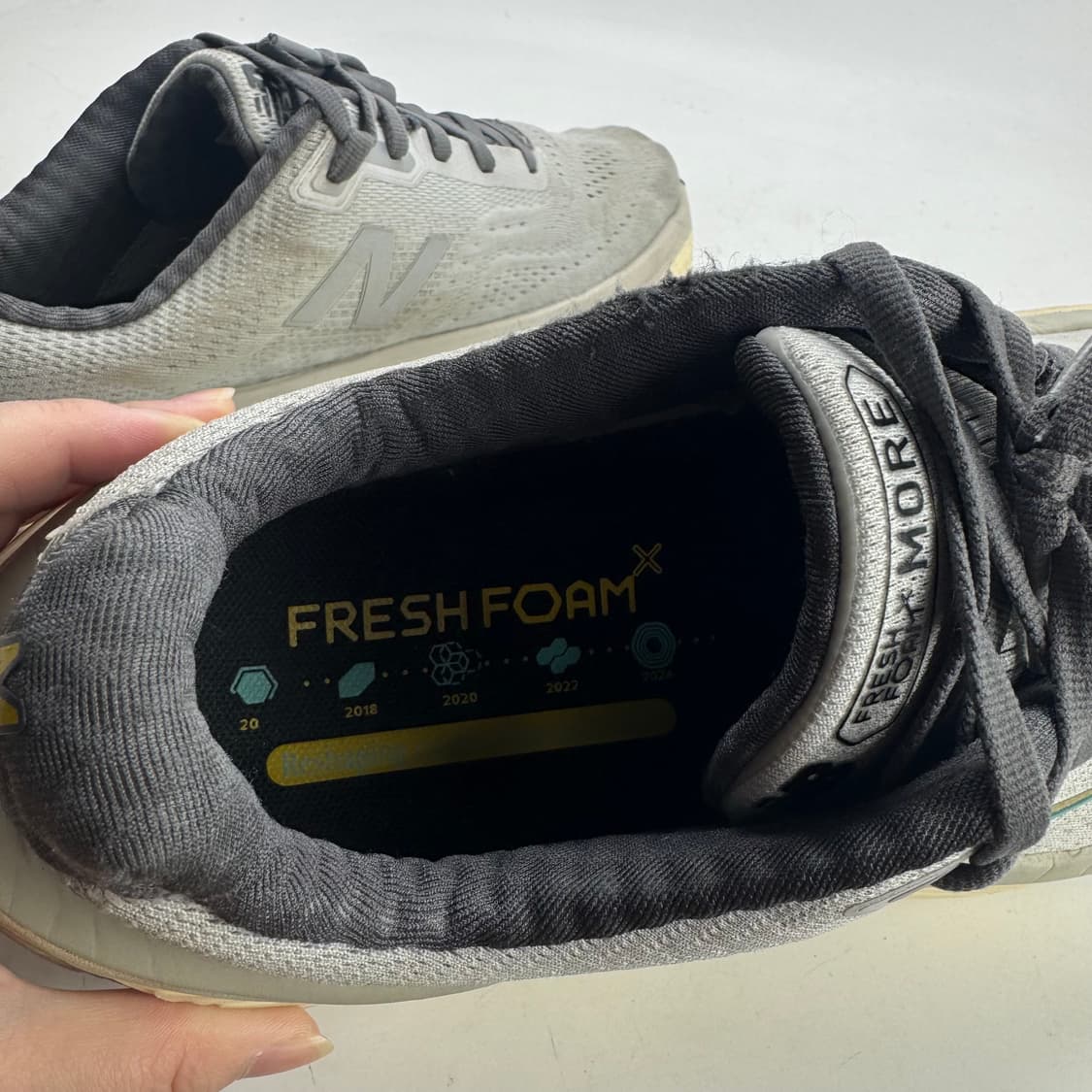 275) 뉴발란스 프레쉬폼 X 모어 V5 런닝화 스니커즈 상품이미지9