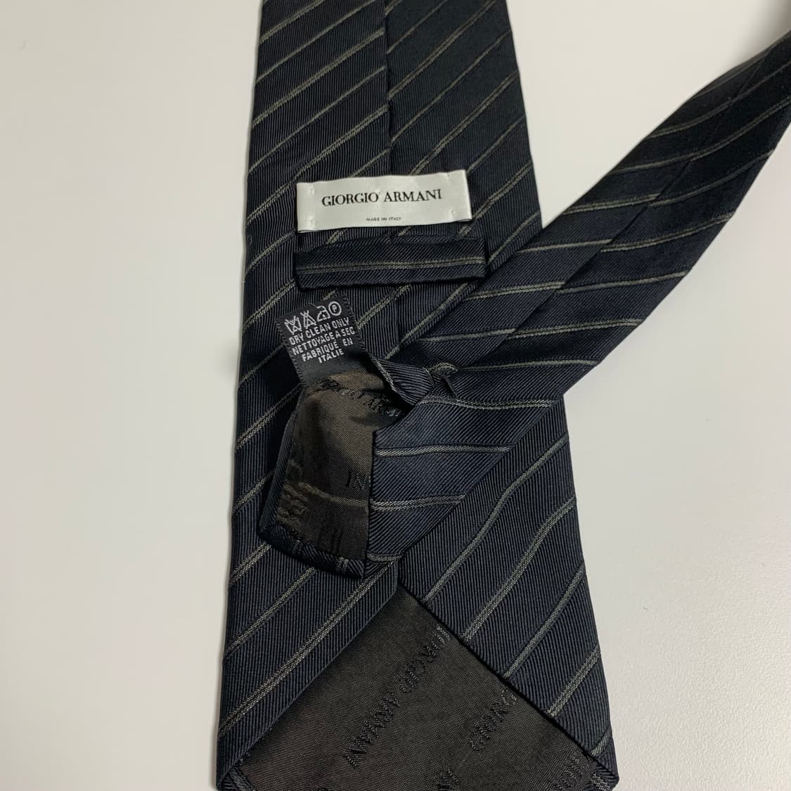 조르지오 아르마니(ARMANI) 블랙 스트라이프 명품넥타이 정장코디 A+ 상품이미지7