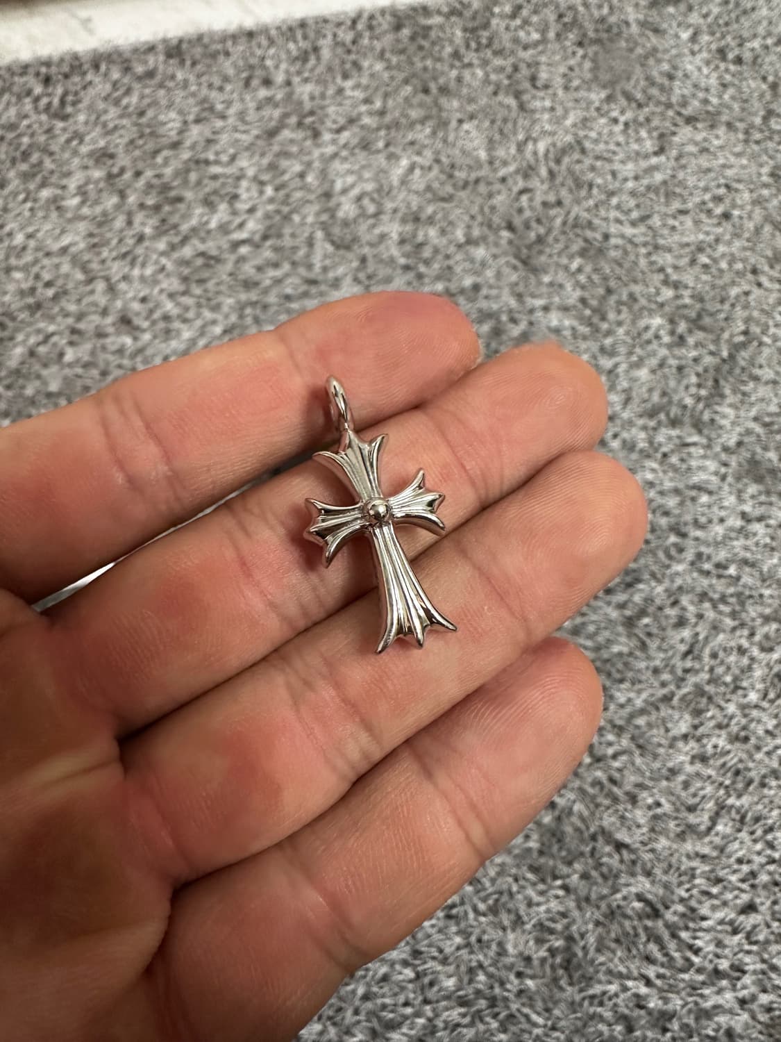 [OS]크롬하츠 18k 타이니펫 크로스 핑크사파이어 상품이미지3