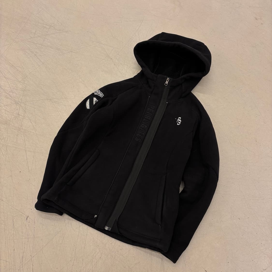 파리게이츠 블랙 플리스 집업 상품이미지1