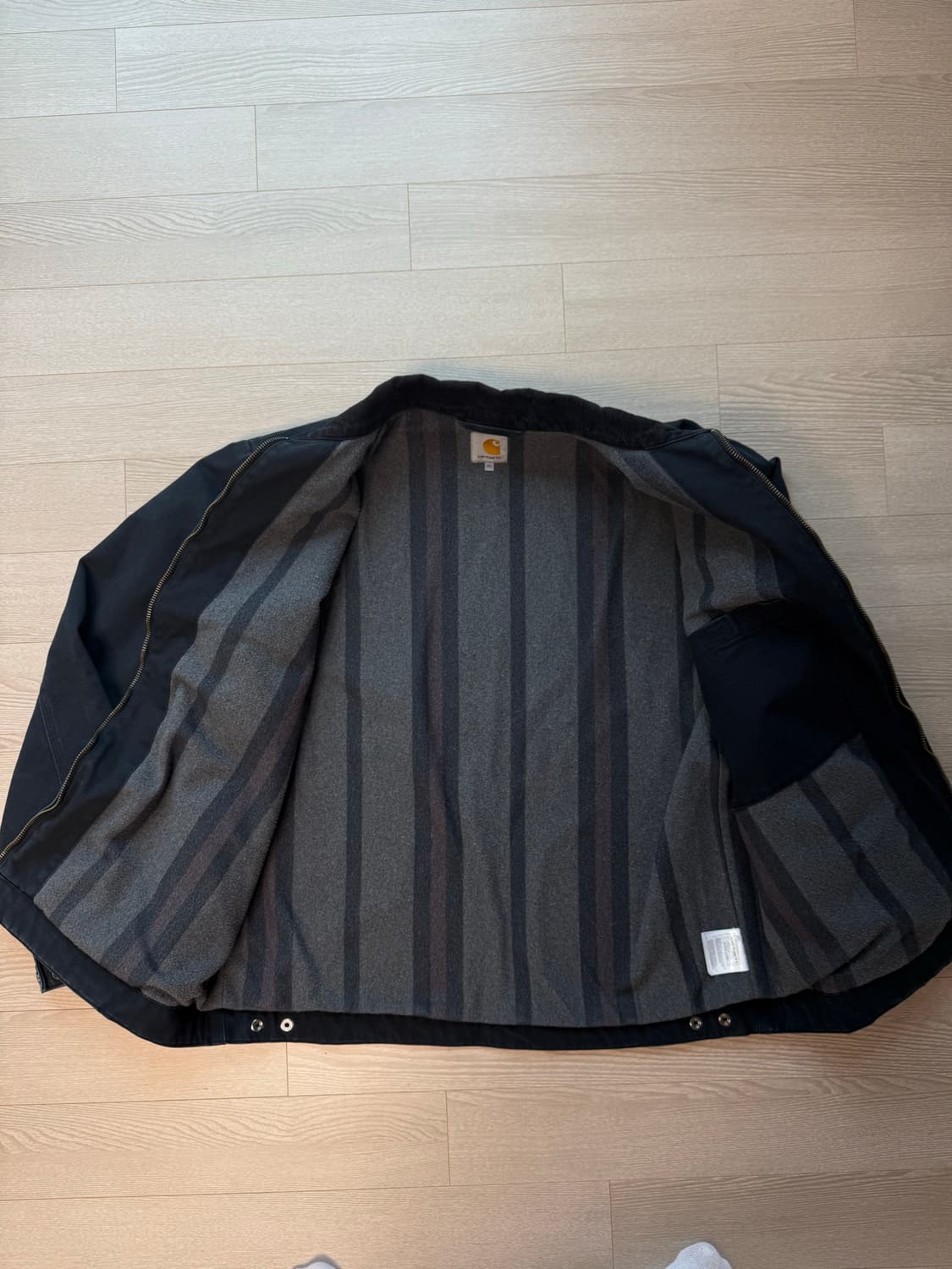 칼하트 디트로이트 블랙 자켓 XL 상품이미지3