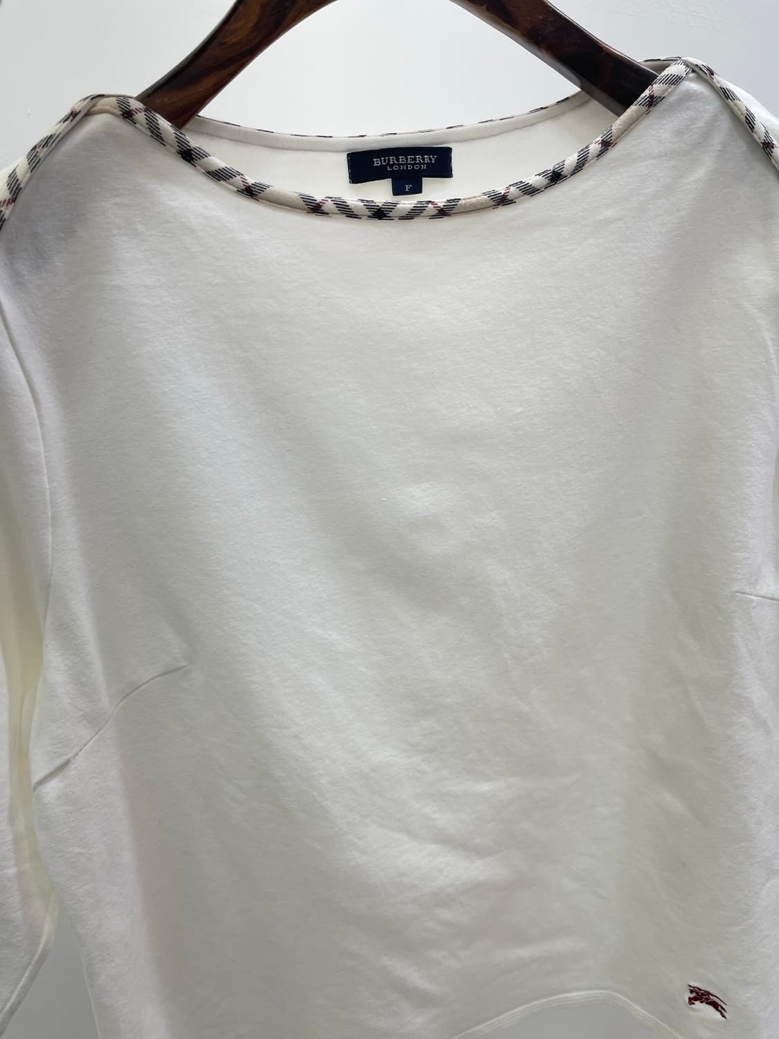 버버리 라운드 티 상품이미지8