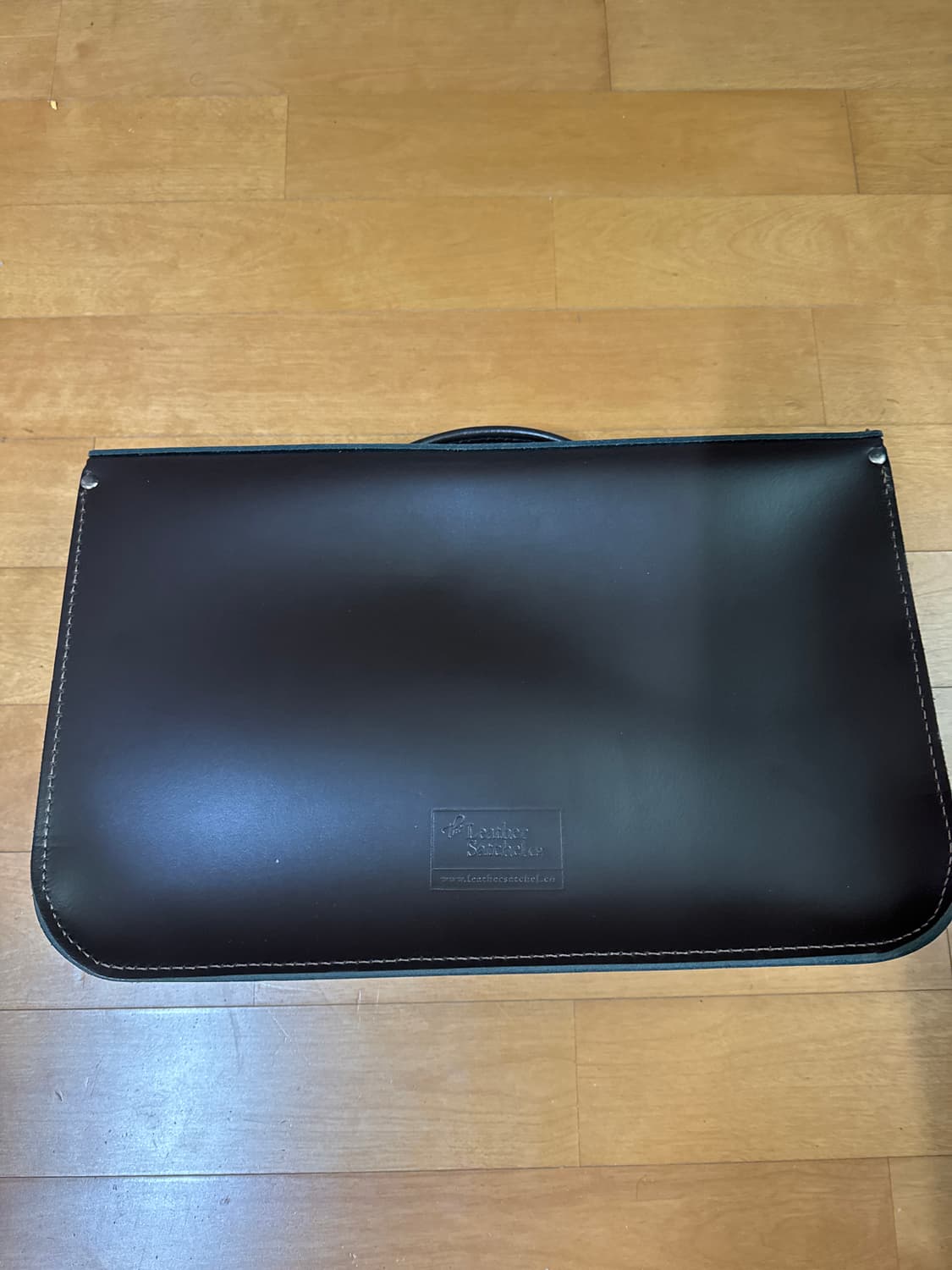 더레더 사첼백 다크 브라운 상품이미지2