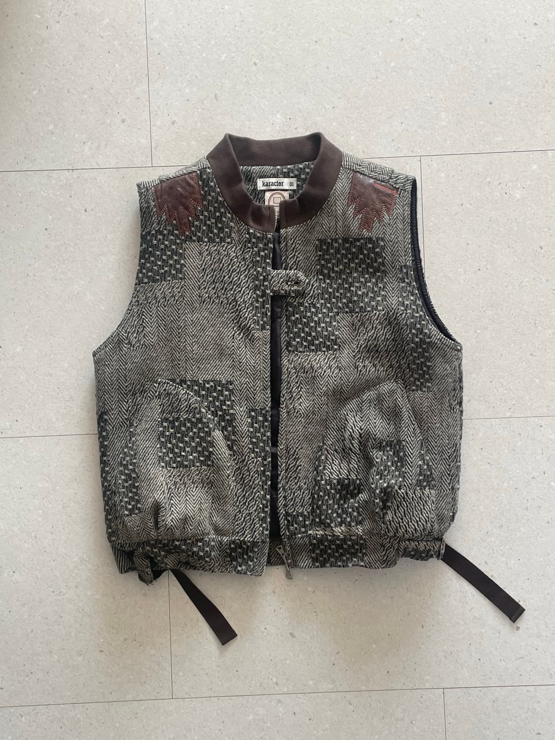 카락터 베이지 베스트 상품이미지1