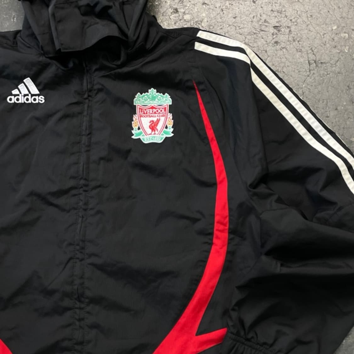 100 아디다스 리버풀 칼스버그 바람막이 상품이미지2