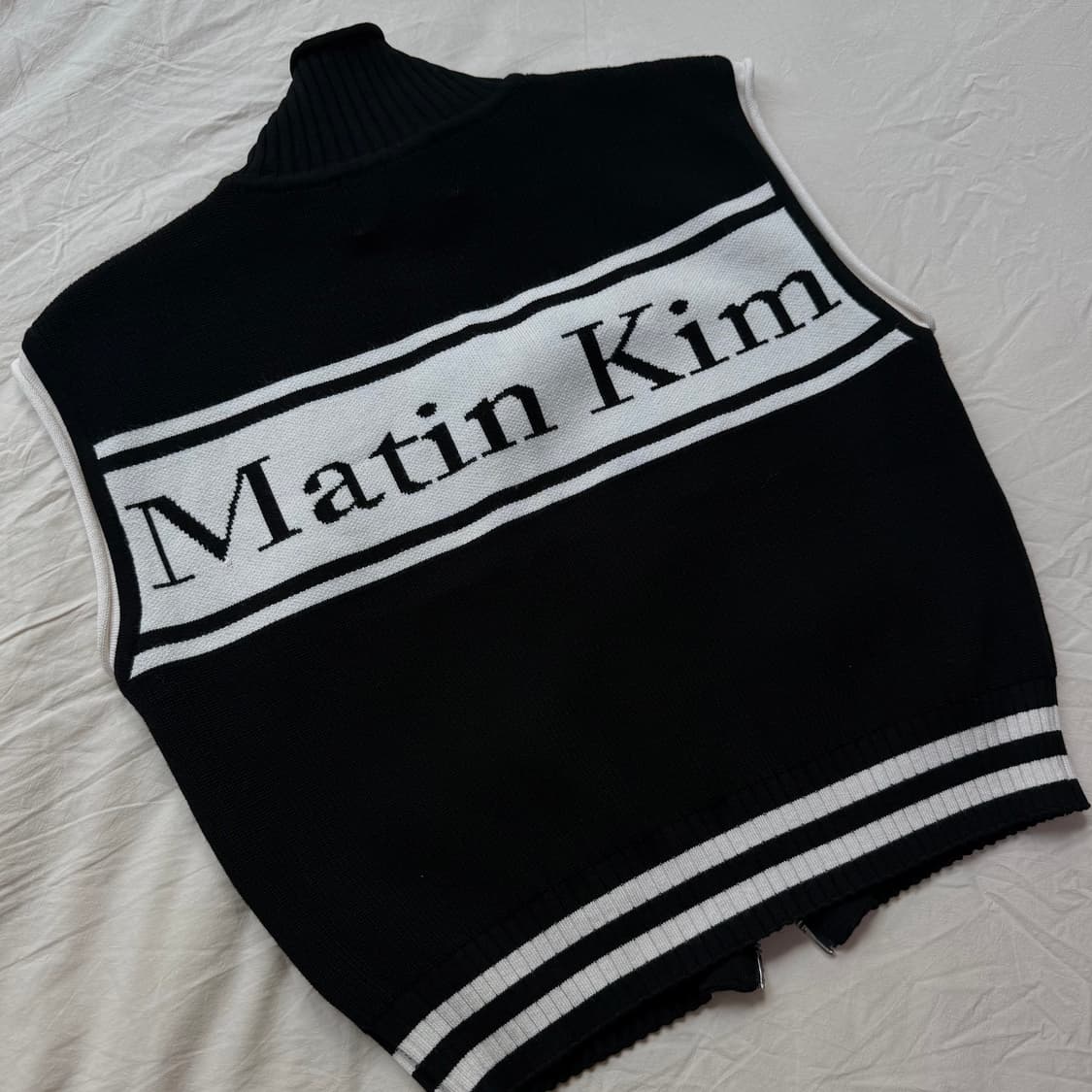 SPELL POINT STRIPE KNIT VEST 상품이미지1