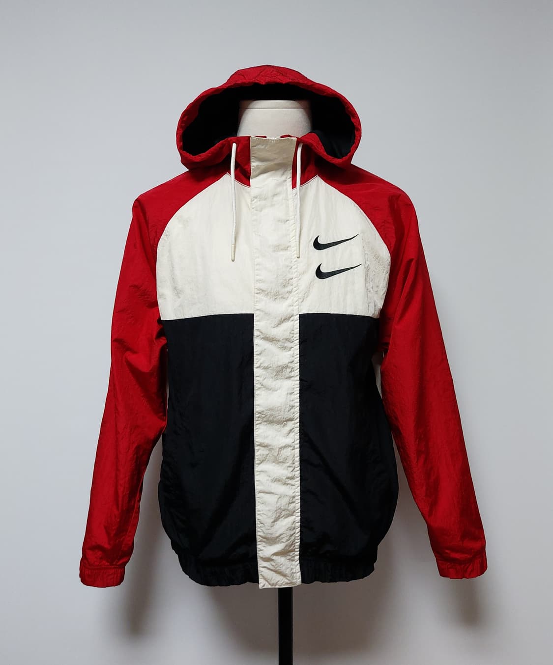 나이키 더블 스우시 바람막이 자켓 (L)

 상품이미지4