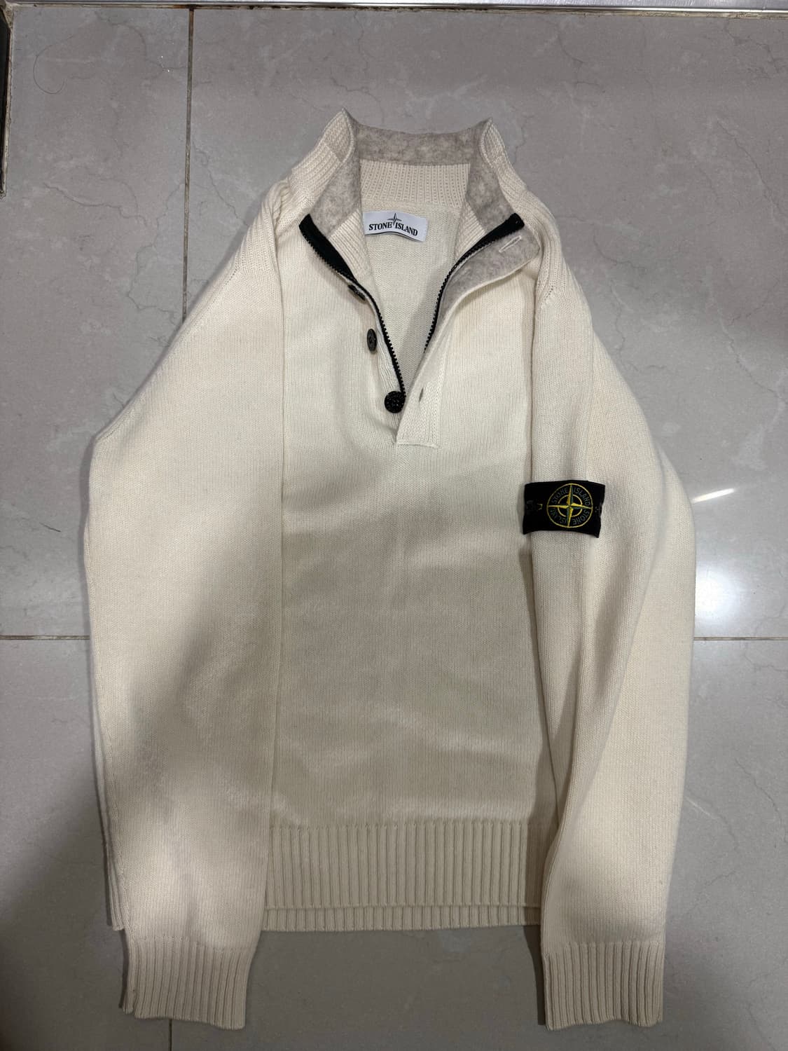 [당일출고,L사이즈] 스톤아일랜드 램스울 반집업 니트 상품이미지1