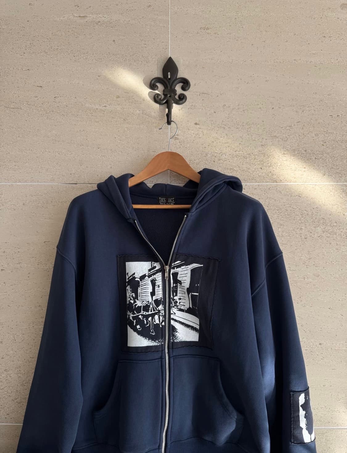 Emostanceclub 에모스탠스클럽 후드집업 상품이미지1