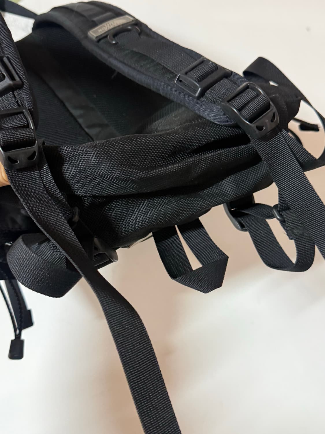 노스페이스 미니샷 블랙 백팩  12L 상품이미지4