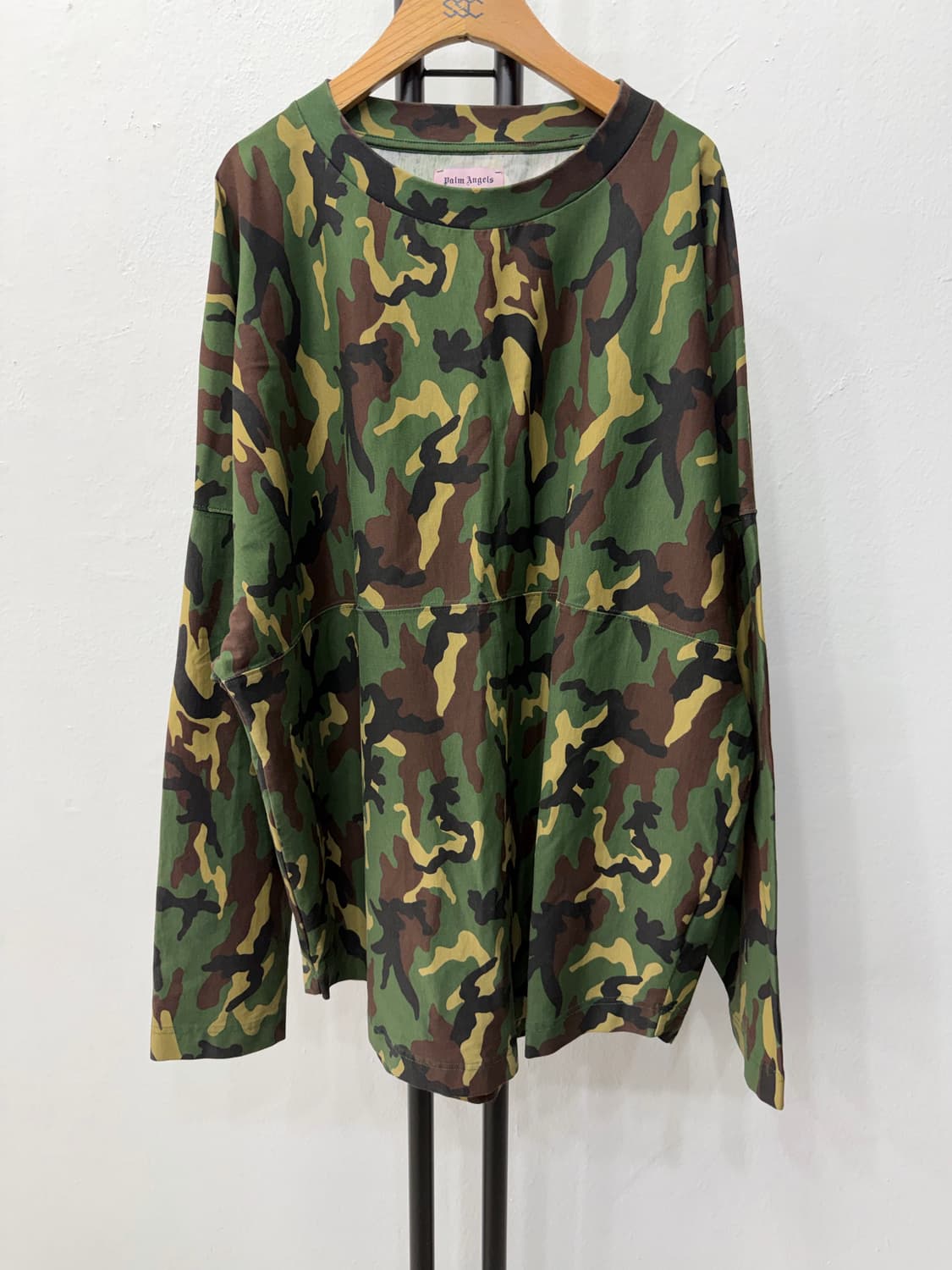 매장판정품) 팜엔젤스 카모 백로고 오버핏 긴팔 티셔츠 3 상품이미지2