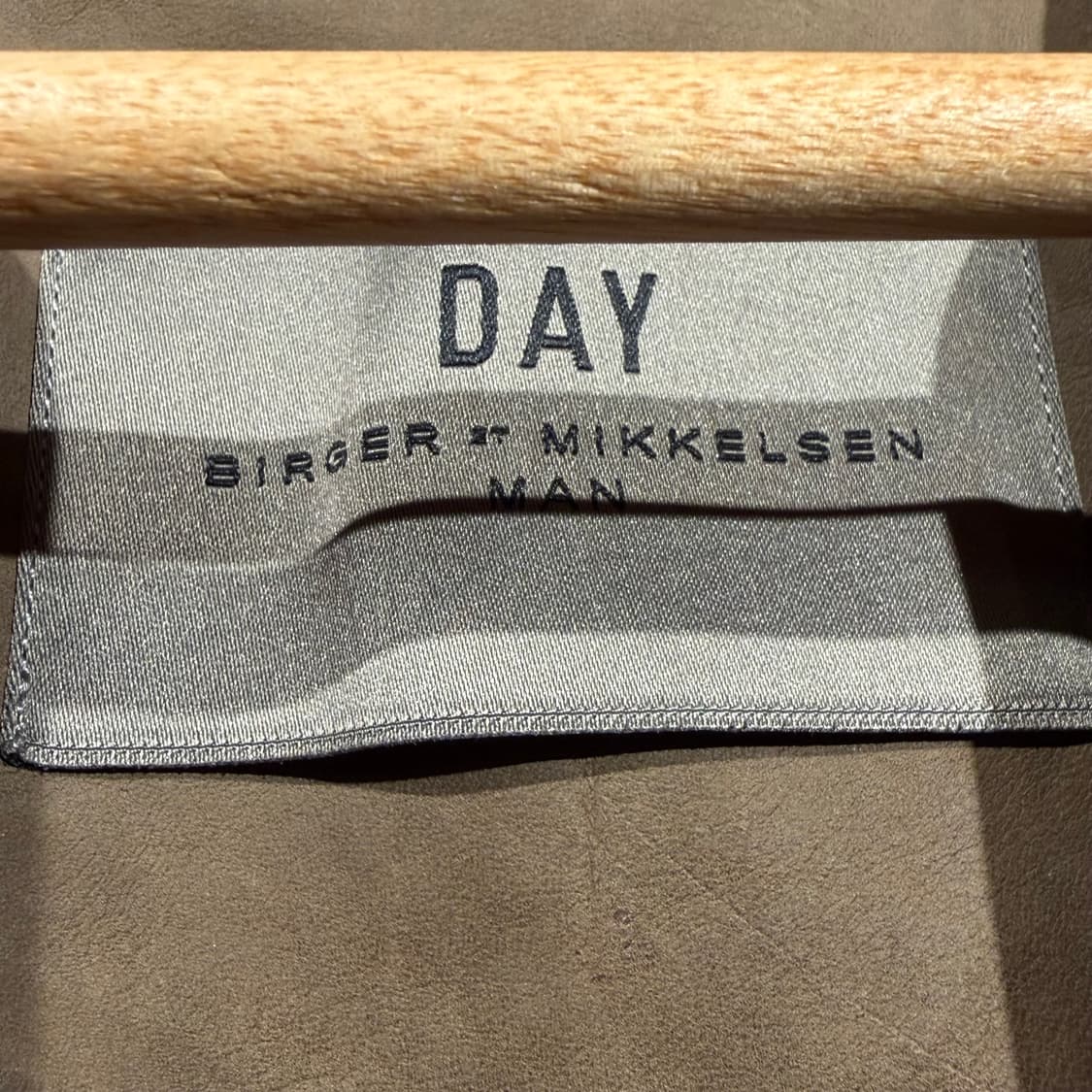 데이 비르거 엣 미켈센 카우레더 누벅 코트 103 소가죽 상품이미지2