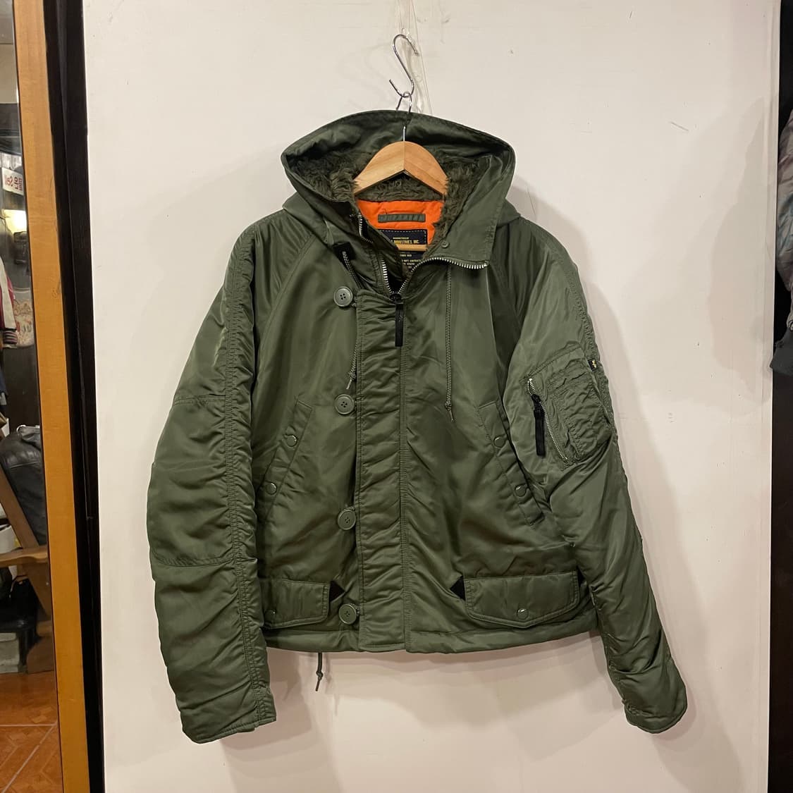 알파인더스트리 리메이크 크롭봄버 M 상품이미지3