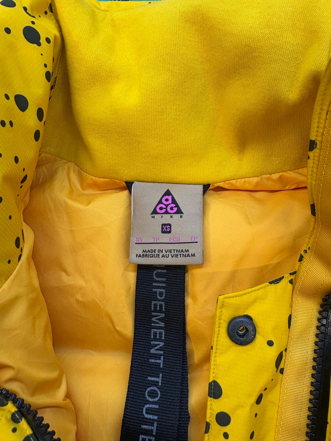 (나이키 ACG 다운 베스트 옐로 스플래터 상품이미지3